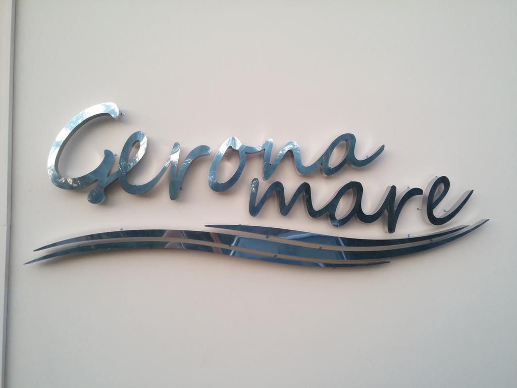 Gerona Mare Apartments Gerani  ภายนอก รูปภาพ