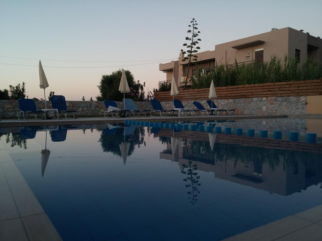 Gerona Mare Apartments Gerani  ภายนอก รูปภาพ