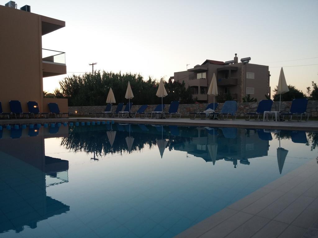 Gerona Mare Apartments Gerani  ภายนอก รูปภาพ