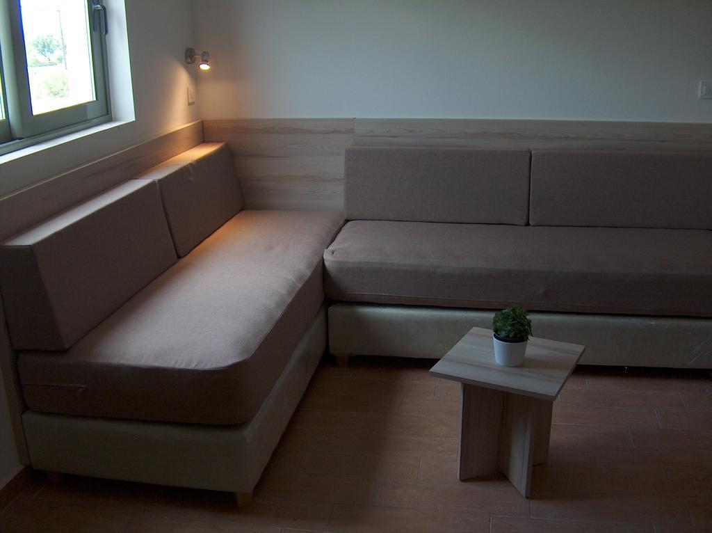 Gerona Mare Apartments Gerani  ห้อง รูปภาพ