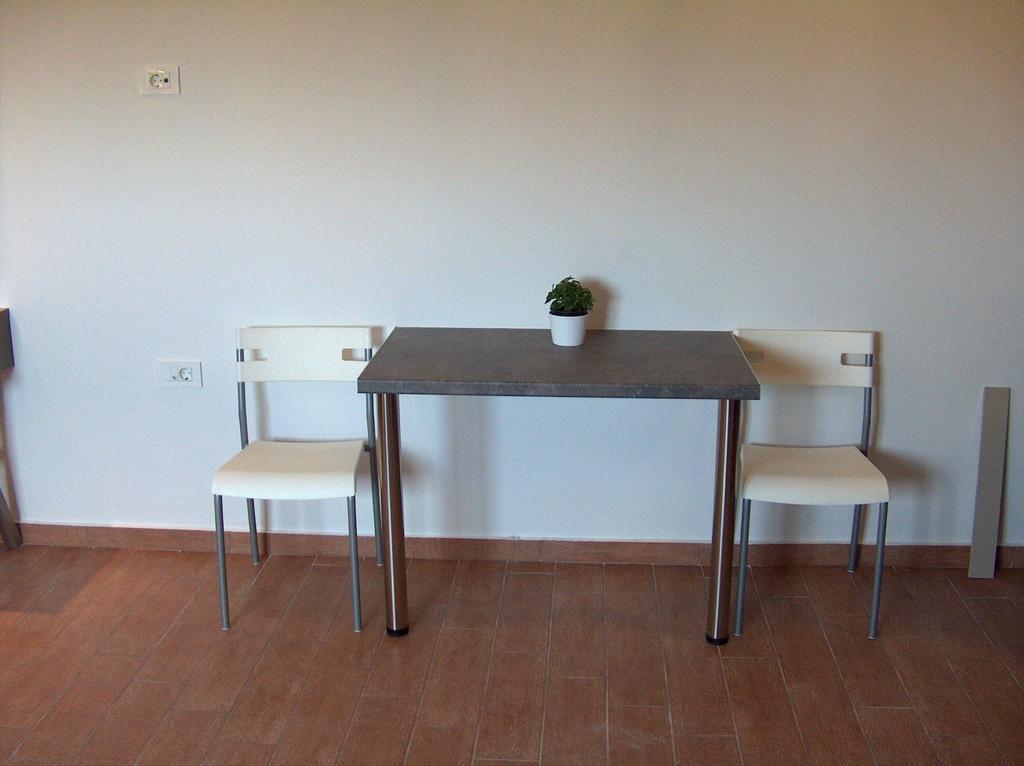 Gerona Mare Apartments Gerani  ห้อง รูปภาพ