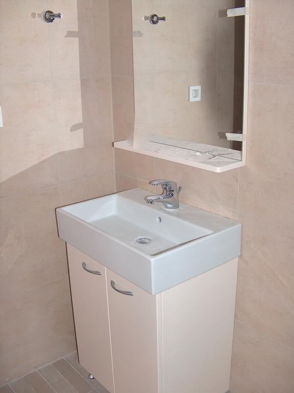 Gerona Mare Apartments Gerani  ห้อง รูปภาพ