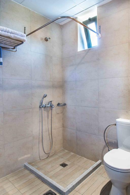 Gerona Mare Apartments Gerani  ภายนอก รูปภาพ
