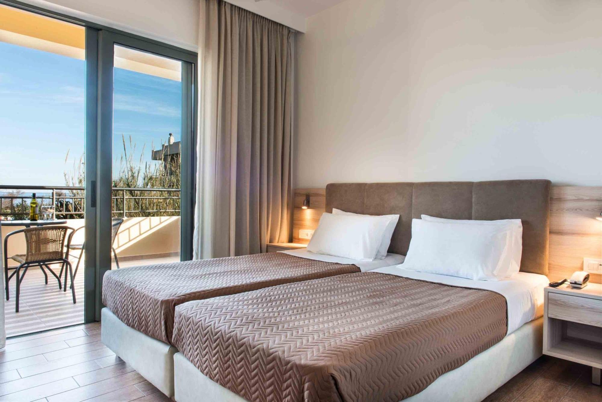 Gerona Mare Apartments Gerani  ภายนอก รูปภาพ