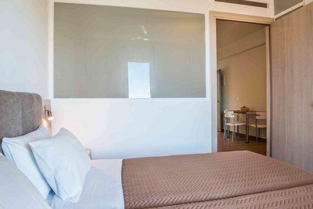 Gerona Mare Apartments Gerani  ภายนอก รูปภาพ