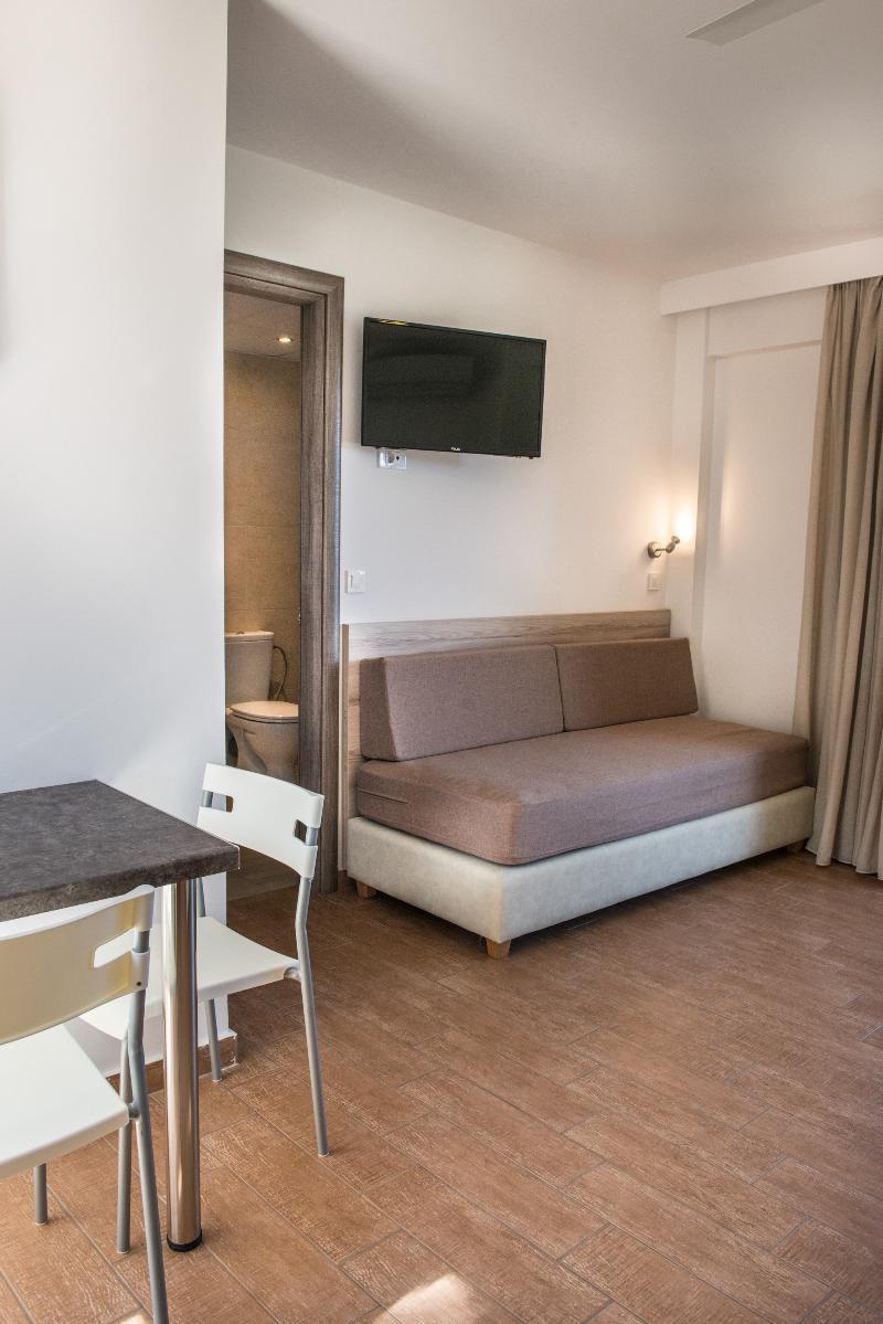 Gerona Mare Apartments Gerani  ภายนอก รูปภาพ
